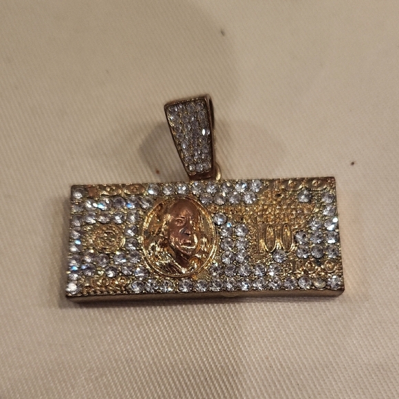 $100‎ Necklace Charm - Picture 1 of 2